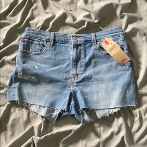 Levi’s shorts
